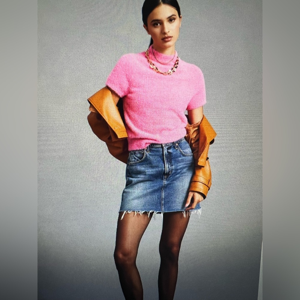 Maeve Eyelash Mock-Neck Seater Tee- pink